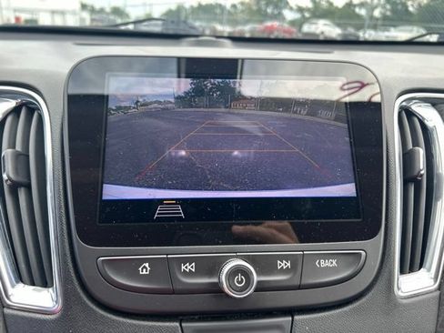 Used 2019 Chevrolet Malibu LT FWD image 11