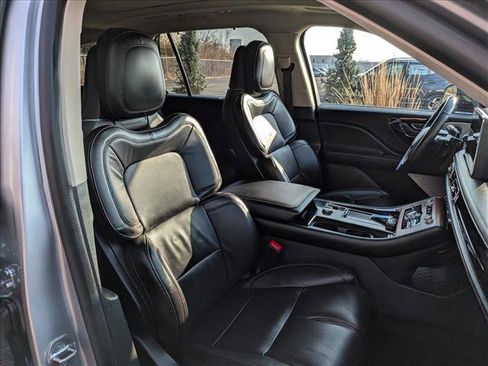 Used 2020 Lincoln Aviator Reserve w/ Equipment Group 201A image 14