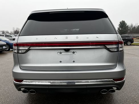 Used 2023 Lincoln Aviator Reserve w/ Equipment Group 201A image 7