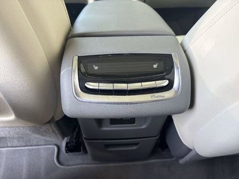 Certified 2025 Cadillac XT6 Premium Luxury AWD/4WD image 22