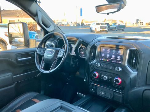 Used 2022 GMC Sierra 3500 AT4 w/ AT4 Premium Plus Package image 38