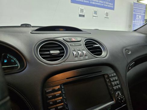 Used 2007 Mercedes-Benz SL 600 image 26