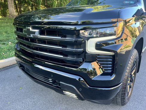 Used 2024 Chevrolet Silverado 1500 High Country w/ Midnight Edition AWD/4WD image 79