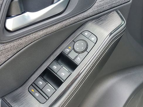 Used 2022 Nissan Rogue SV AWD/4WD image 20