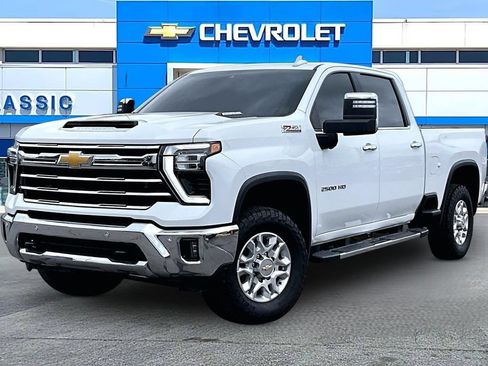 Used 2024 Chevrolet Silverado 2500 LTZ w/ LTZ Convenience Package AWD/4WD image 2
