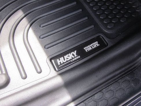Used 2017 RAM 1500 Classic SLT RWD image 19
