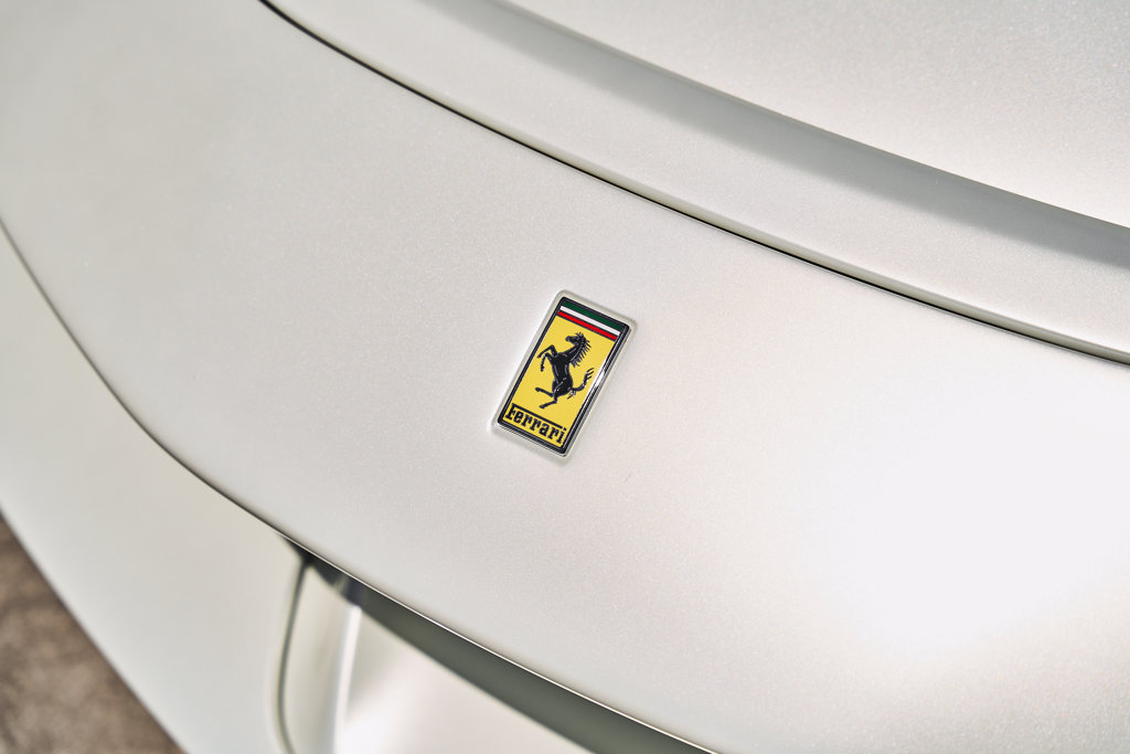 Used 2022 Ferrari SF90 Spider AWD/4WD image 8