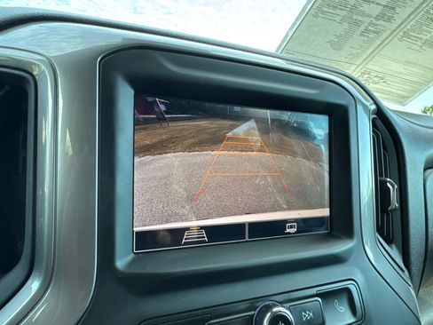 Used 2022 Chevrolet Silverado 1500 Custom image 21