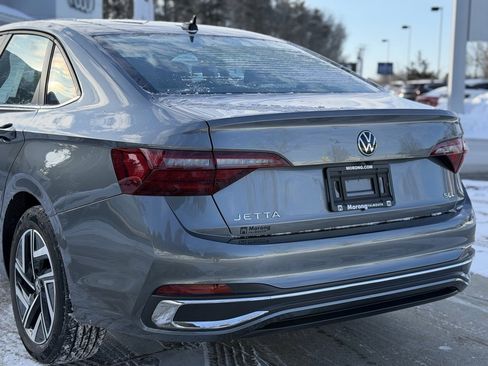 Used 2023 Volkswagen Jetta SEL image 15