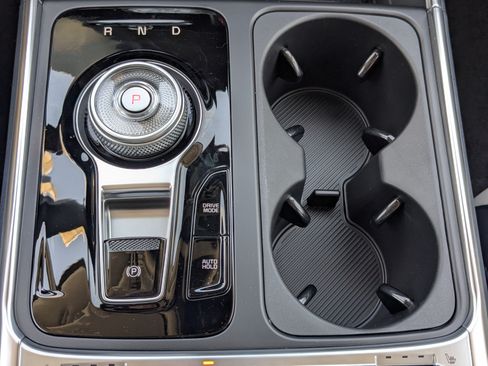 New 2026 Kia Carnival SX w/ SX Dark Edition Package FWD image 35