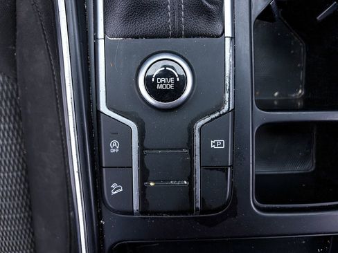 Used 2021 Kia Sorento LX image 19