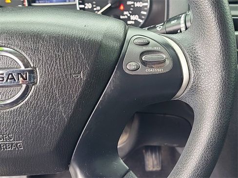 Used 2018 Nissan Pathfinder S image 13