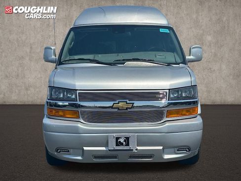 New 2025 Chevrolet Express 2500 Work Van w/ Driver Convenience Package image 12