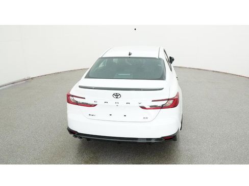 New 2026 Toyota Camry Hybrid image 7