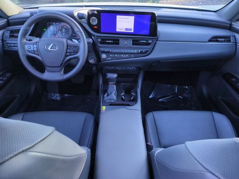 Certified 2024 Lexus ES 300h w/ Premium Package image 29