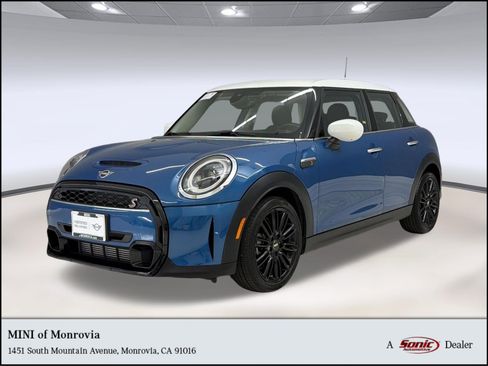 Used 2024 MINI Cooper S FWD image 1