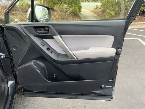 Used 2015 Subaru Forester 2.5i Premium w/ All-Weather Package image 13