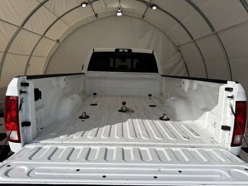 Used 2018 RAM 3500 SLT w/ Luxury Group image 4