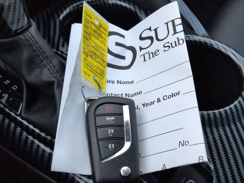 Used 2021 Toyota Camry SE image 32