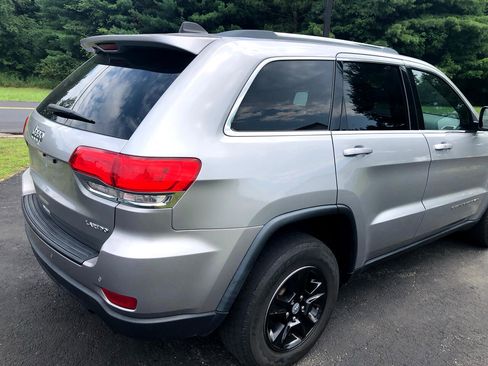 Used 2016 Jeep Grand Cherokee Laredo w/ Quick Order Package 23E image 17
