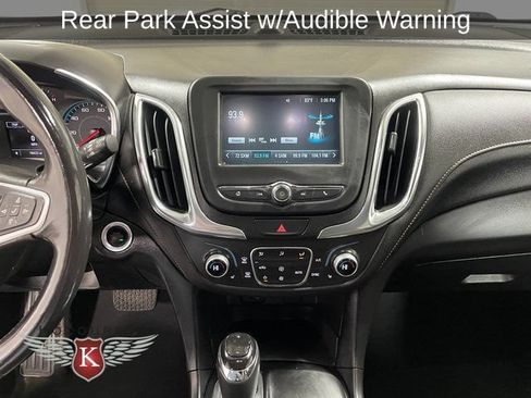 Used 2018 Chevrolet Equinox LT AWD/4WD image 17