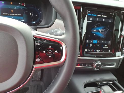 Certified 2023 Volvo V90 B6 Cross Country Plus w/ Climate Package image 16