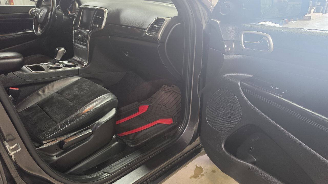 Used 2018 Jeep Grand Cherokee Altitude AWD/4WD image 14