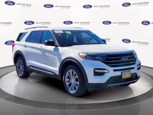 Certified 2022 Ford Explorer XLT w/ Equipment Group 202A AWD/4WD image 7