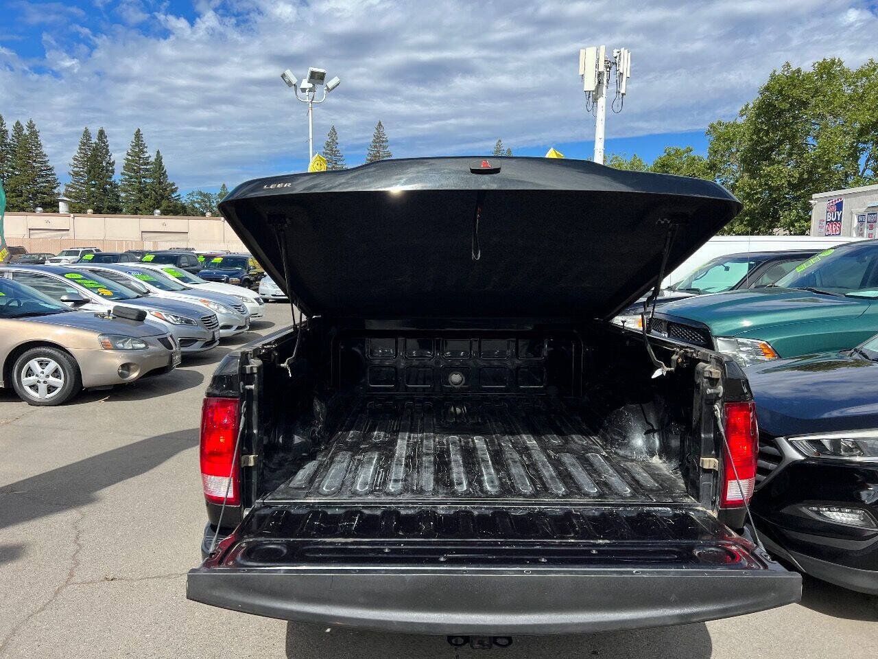 Used 2015 RAM 1500 Tradesman RWD image 13