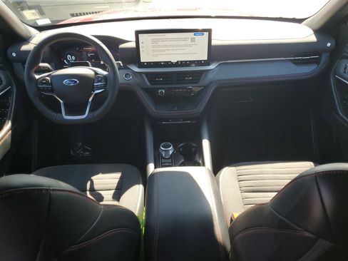 Certified 2025 Ford Explorer ST-Line w/ Premium Package image 16