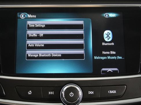 Used 2017 Buick LaCrosse Essence FWD image 21