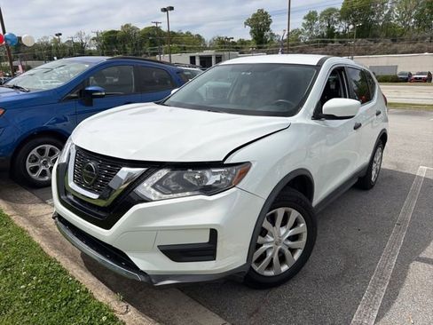 Used 2018 Nissan Rogue S image 1