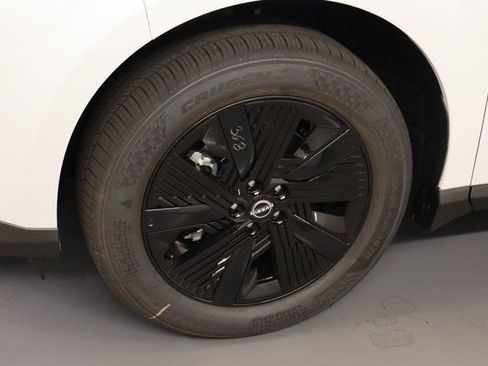 New 2025 Nissan Murano SV image 5