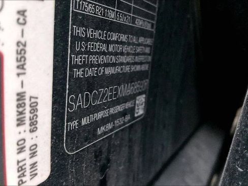 Used 2021 Jaguar F-PACE SVR image 11