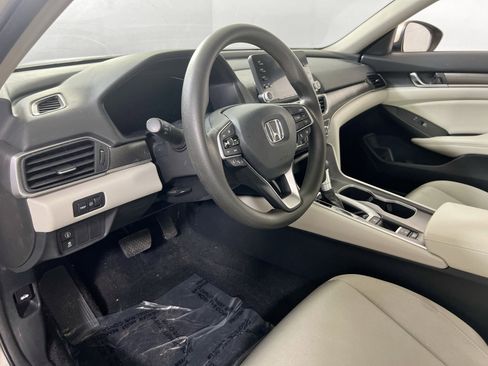 Used 2019 Honda Accord LX image 9
