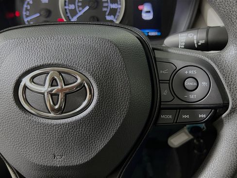 Used 2020 Toyota Corolla LE image 20