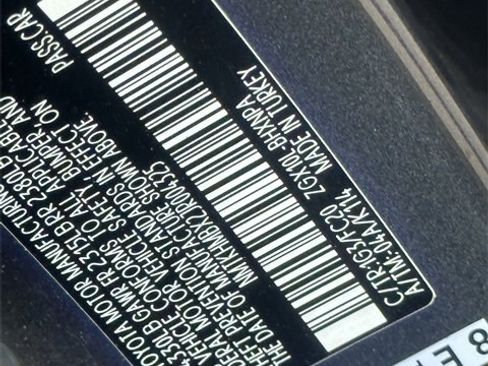 Used 2018 Toyota C-HR XLE image 10