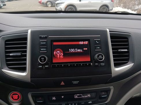 Used 2019 Honda Ridgeline RTL image 16