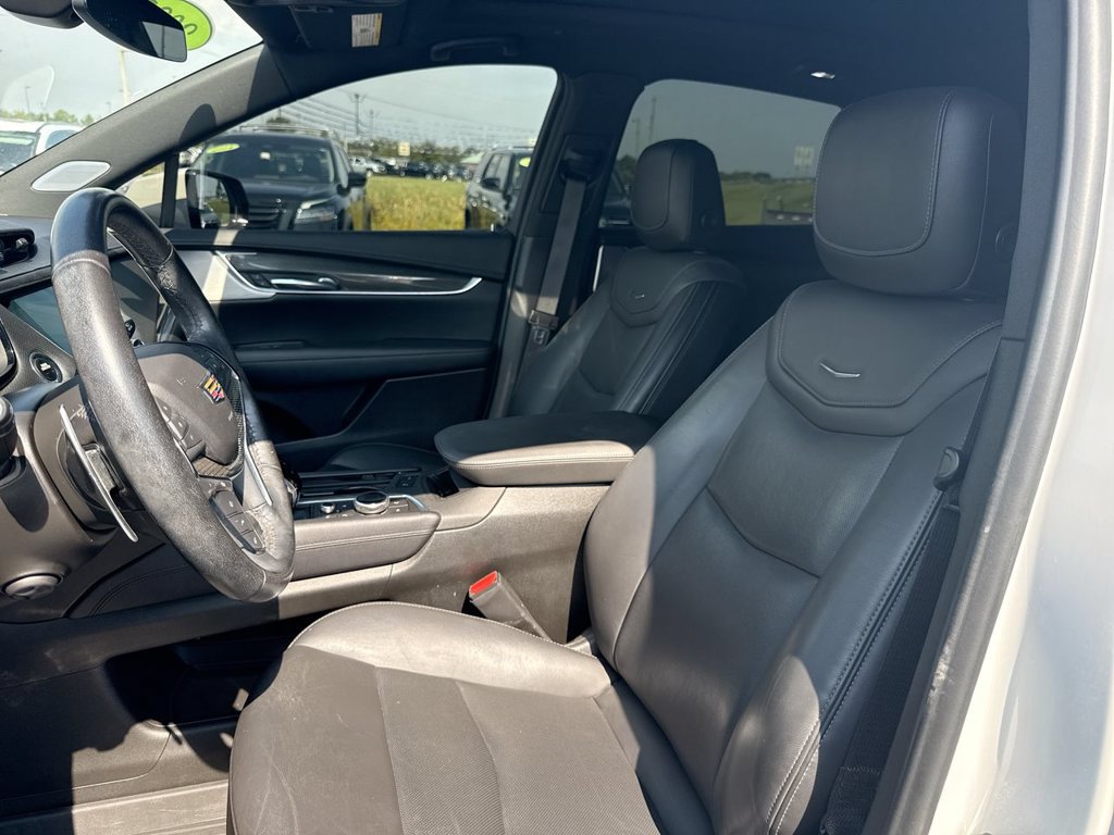 Used 2021 Cadillac XT5 Sportv w/ LPO, Floor Liner Package AWD/4WD image 22