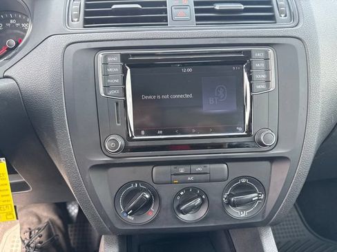 Used 2016 Volkswagen Jetta S FWD image 31