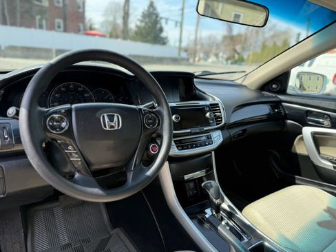 Used 2015 Honda Accord EX image 19
