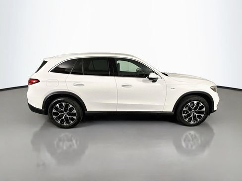 Used 2025 Mercedes-Benz GLC 350e 4MATIC image 8