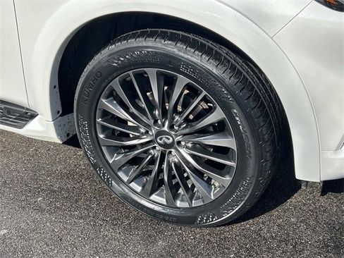 Certified 2024 INFINITI QX80 Sensory w/ Cargo Package image 9