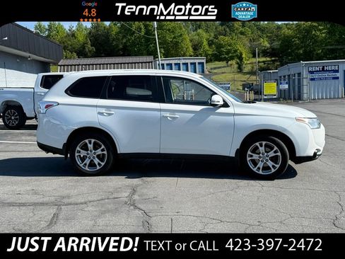 Used 2014 Mitsubishi Outlander SE AWD/4WD image 4