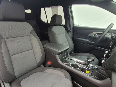 Used 2023 Chevrolet Traverse LT image 20