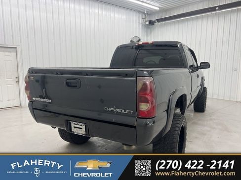 Used 2003 Chevrolet Silverado 2500 LS w/ Skid Plate Package image 3
