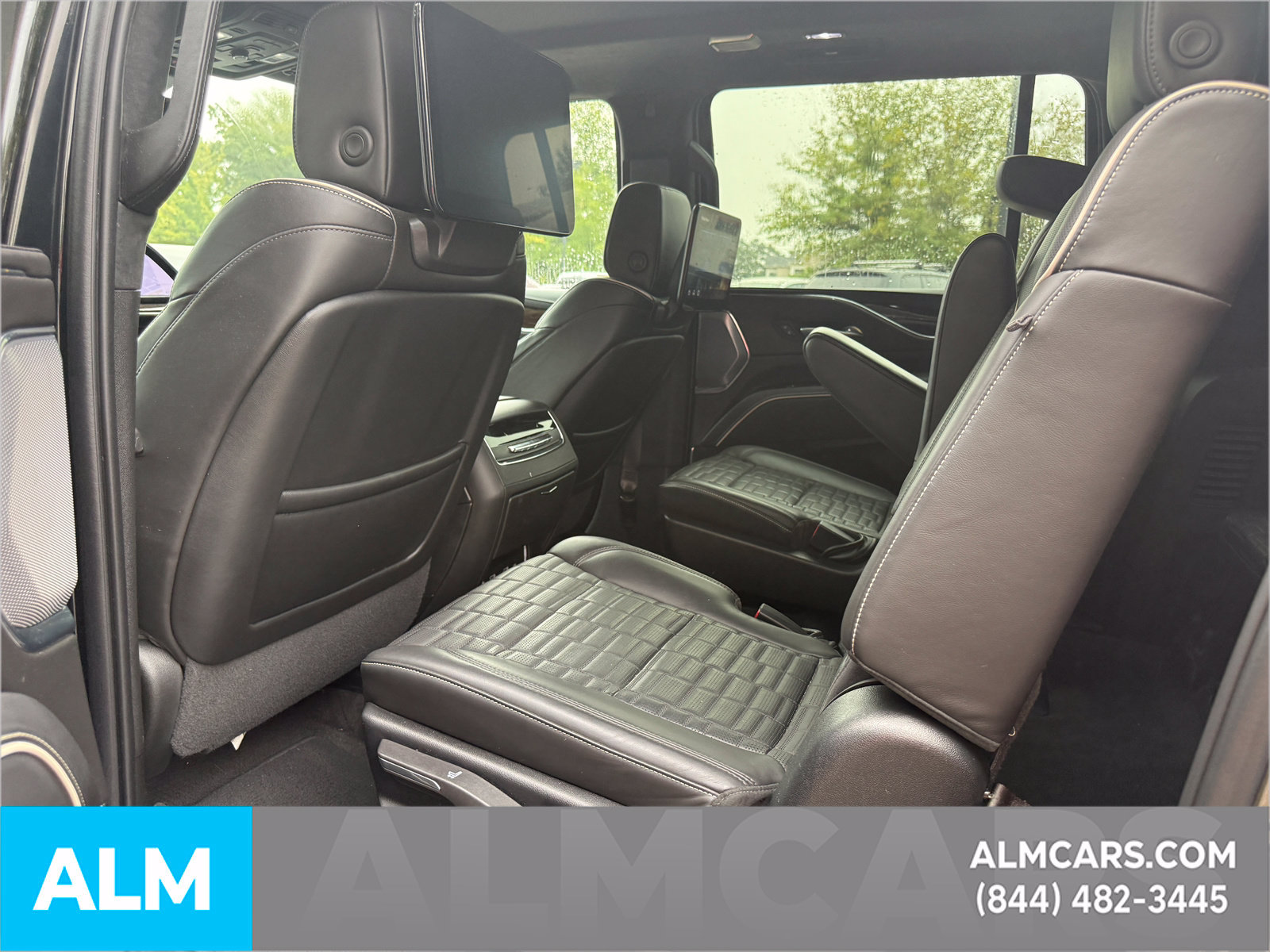 Used 2023 Cadillac Escalade ESV Sport Platinum AWD/4WD image 12