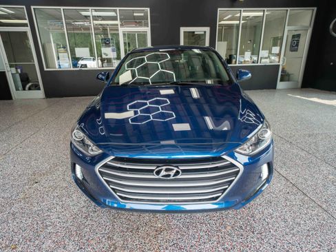 Used 2018 Hyundai Elantra Value Edition w/ Cargo Package FWD image 6