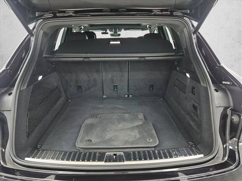 Used 2022 Porsche Cayenne S AWD/4WD image 6