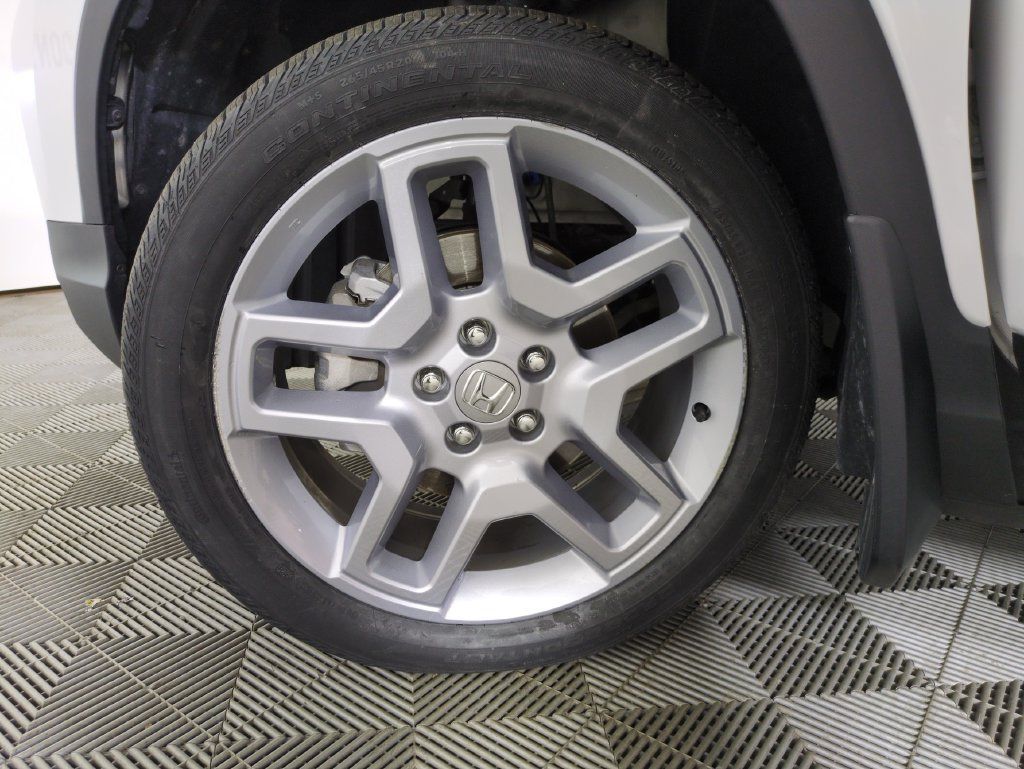 Certified 2025 Honda Passport EX-L image 33